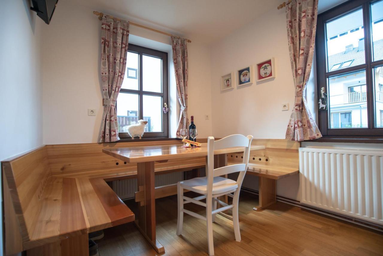Pritlicni Apartma Hribovc Z Atrijem クランスカゴーラ エクステリア 写真